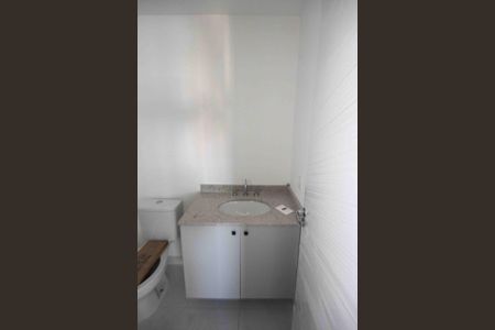 Apartamento à venda com 81m², 3 quartos e 1 vaga Apartamento à venda com 81m², 3 quartos e 1 vagaBanheiro da Suite