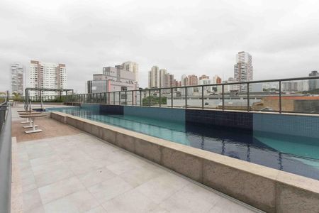 Apartamento à venda com 81m², 3 quartos e 1 vaga Apartamento à venda com 81m², 3 quartos e 1 vagaÁrea comum - Piscina