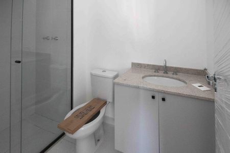 Apartamento à venda com 81m², 3 quartos e 1 vaga Apartamento à venda com 81m², 3 quartos e 1 vagaBanheiro da Suite