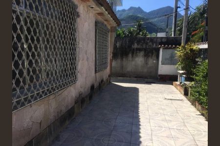 Casa à venda com 276m², 4 quartos e 4 vagas