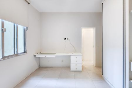 Apartamento à venda com 80m², 3 quartos e sem vaga Apartamento à venda com 80m², 3 quartos e sem vagaQuarto