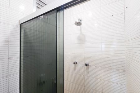 Apartamento à venda com 80m², 3 quartos e sem vaga Apartamento à venda com 80m², 3 quartos e sem vagaBanheiro da Suíte