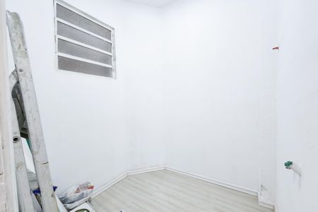 Apartamento à venda com 80m², 3 quartos e sem vaga Apartamento à venda com 80m², 3 quartos e sem vagaQuarto de Serviço