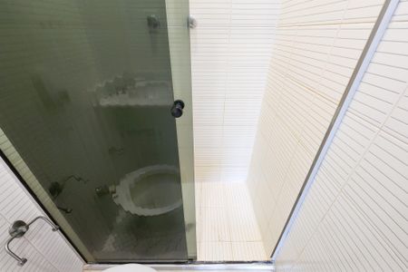 Apartamento à venda com 80m², 3 quartos e sem vaga Apartamento à venda com 80m², 3 quartos e sem vagaBanheiro da Suíte