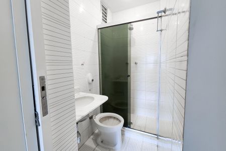 Apartamento à venda com 80m², 3 quartos e sem vaga Apartamento à venda com 80m², 3 quartos e sem vagaBanheiro da Suíte