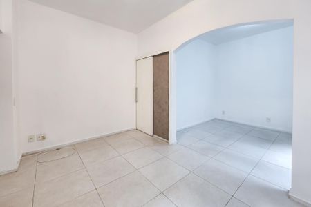 Apartamento à venda com 80m², 3 quartos e sem vaga Apartamento à venda com 80m², 3 quartos e sem vagaSala 2