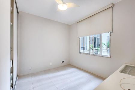 Apartamento à venda com 80m², 3 quartos e sem vaga Apartamento à venda com 80m², 3 quartos e sem vagaQuarto