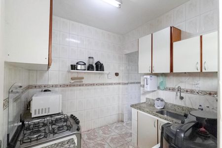 Casa à venda com 193m², 4 quartos e 4 vagas Casa à venda com 193m², 4 quartos e 4 vagasCozinha
