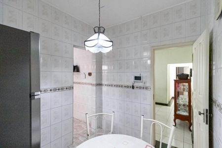 Casa à venda com 193m², 4 quartos e 4 vagas Casa à venda com 193m², 4 quartos e 4 vagasCopa