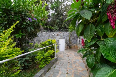 Casa à venda com 193m², 4 quartos e 4 vagas Casa à venda com 193m², 4 quartos e 4 vagasEntrada