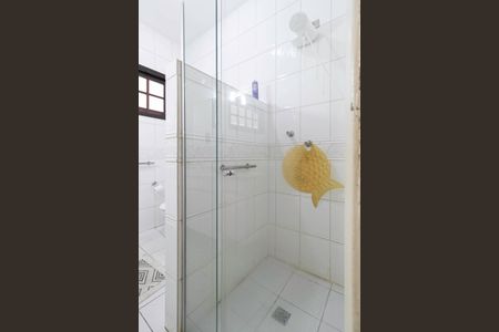 Casa à venda com 193m², 4 quartos e 4 vagas Casa à venda com 193m², 4 quartos e 4 vagasBanheiro Social