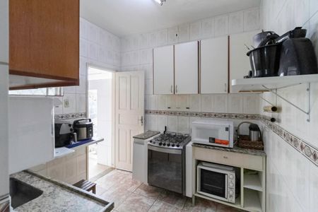 Casa à venda com 193m², 4 quartos e 4 vagas Casa à venda com 193m², 4 quartos e 4 vagasCozinha