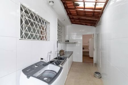 Casa à venda com 193m², 4 quartos e 4 vagas Casa à venda com 193m², 4 quartos e 4 vagasÁrea de Serviço