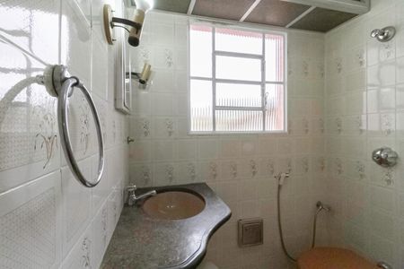 Casa à venda com 193m², 4 quartos e 4 vagas Casa à venda com 193m², 4 quartos e 4 vagasBanheiro da Suíte