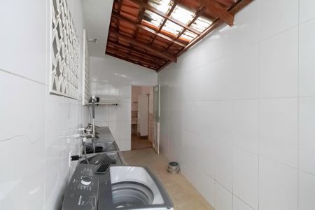 Casa à venda com 193m², 4 quartos e 4 vagas Casa à venda com 193m², 4 quartos e 4 vagasÁrea de Serviço