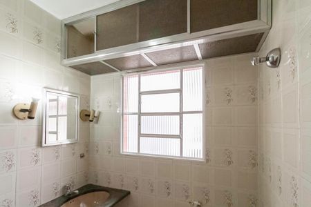 Casa à venda com 193m², 4 quartos e 4 vagas Casa à venda com 193m², 4 quartos e 4 vagasBanheiro da Suíte