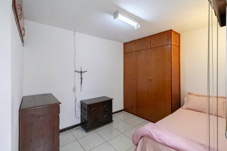 Casa à venda com 193m², 4 quartos e 4 vagas Casa à venda com 193m², 4 quartos e 4 vagasQuarto 3