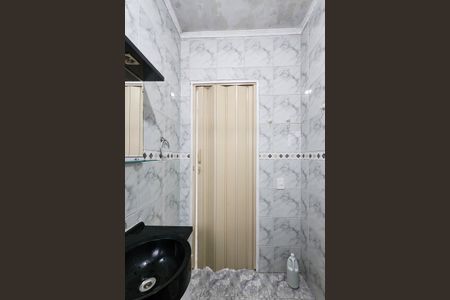 Casa à venda com 150m², 2 quartos e 1 vaga Casa à venda com 150m², 2 quartos e 1 vagaBanheiro