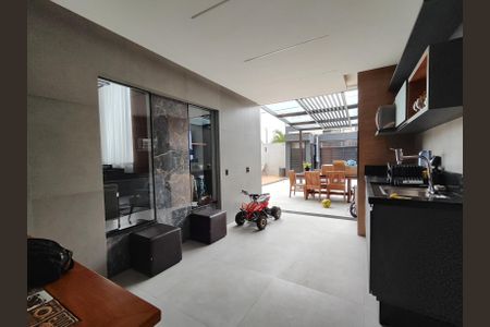 Casa de condomínio para alugar com 560m², 4 quartos e 1 vagaVaranda Sala