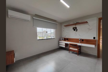 Casa de condomínio para alugar com 560m², 4 quartos e 1 vagaSuíte 2