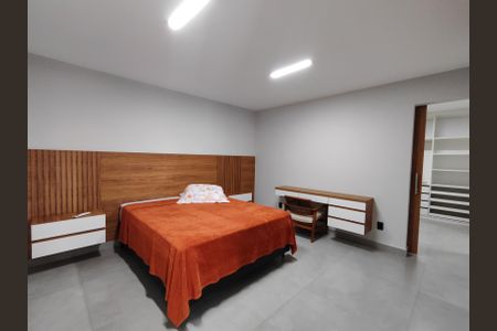 Casa de condomínio para alugar com 560m², 4 quartos e 1 vagaSuíte 4