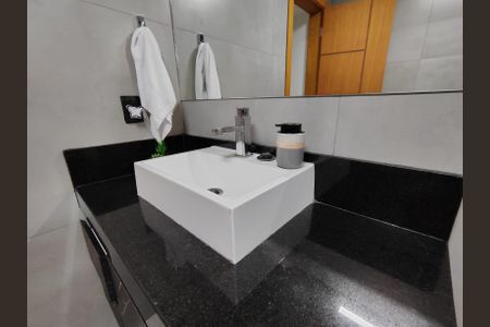 Casa de condomínio para alugar com 560m², 4 quartos e 1 vagaBanheiro da Suíte 1