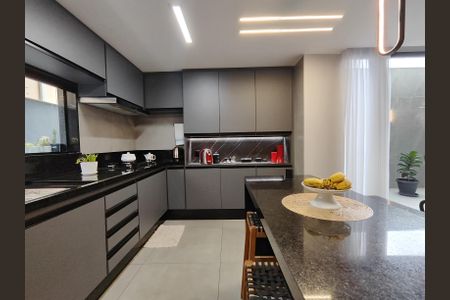 Casa de condomínio para alugar com 560m², 4 quartos e 1 vagaCozinha