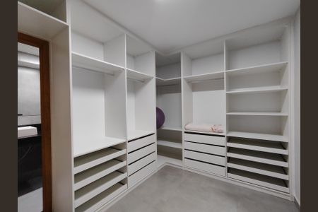 Casa de condomínio para alugar com 560m², 4 quartos e 1 vagaSuíte 4 Closet