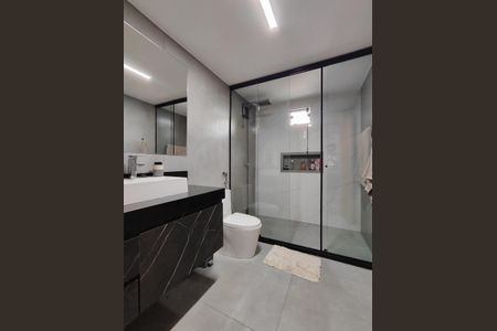 Casa de condomínio para alugar com 560m², 4 quartos e 1 vagaBanheiro da Suíte 1