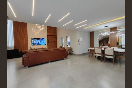 Casa de condomínio para alugar com 560m², 4 quartos e 1 vagaSala