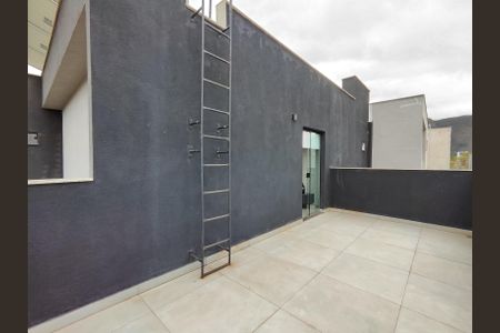 Casa de condomínio para alugar com 560m², 4 quartos e 1 vagaVaranda 2