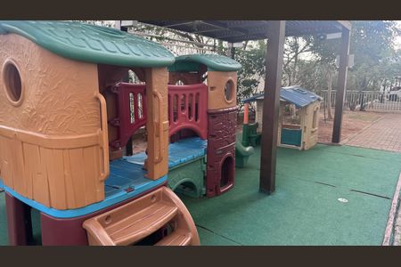 Apartamento à venda com 5m², 2 quartos e 1 vaga Apartamento à venda com 5m², 2 quartos e 1 vagaÁrea comum - Playground