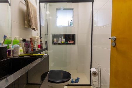 Apartamento à venda com 74m², 2 quartos e 1 vagaBanheiro