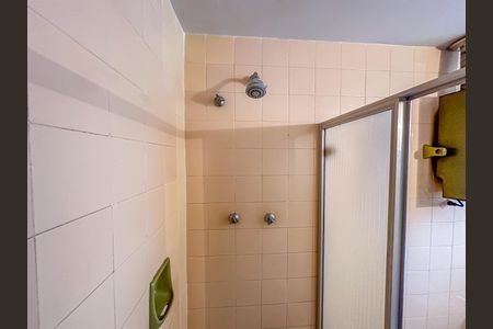 Apartamento à venda com 80m², 2 quartos e 1 vaga Apartamento à venda com 80m², 2 quartos e 1 vagaBanheiro da Suíte 1