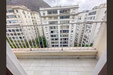 Apartamento à venda com 80m², 2 quartos e 1 vaga Apartamento à venda com 80m², 2 quartos e 1 vagaVaranda da Sala