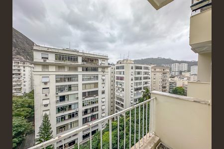 Apartamento à venda com 80m², 2 quartos e 1 vaga Apartamento à venda com 80m², 2 quartos e 1 vagaVaranda da Suíte 1