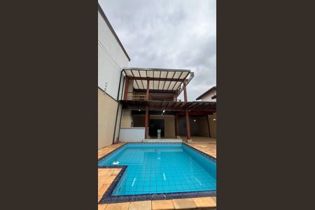 Casa à venda com 407m², 5 quartos e 4 vagas