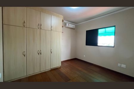 Casa à venda com 407m², 5 quartos e 4 vagas