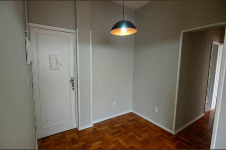 Apartamento à venda com 58m², 2 quartos e sem vaga Apartamento à venda com 58m², 2 quartos e sem vagaSala