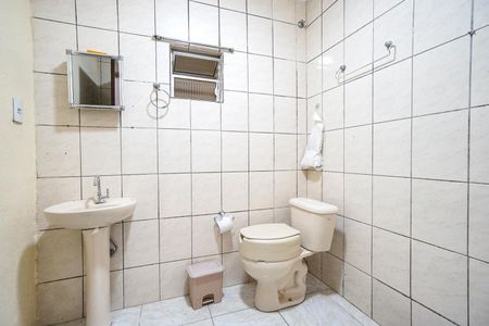 Banheiro de casa para alugar com 1 quarto, 64m² em Vila Centenario, São Paulo
