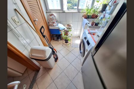 Apartamento à venda com 80m², 3 quartos e 1 vagaÁrea de serviço