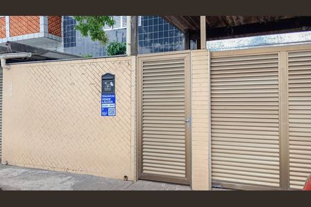 Casa para alugar com 180m², 2 quartos e 8 vagas Casa para alugar com 180m², 2 quartos e 8 vagasFachada