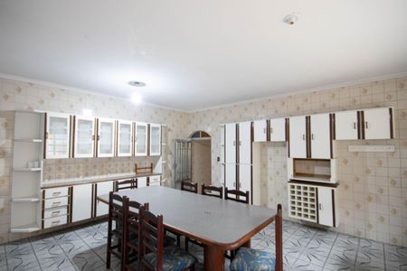 Casa para alugar com 180m², 2 quartos e 8 vagas Casa para alugar com 180m², 2 quartos e 8 vagasCozinha