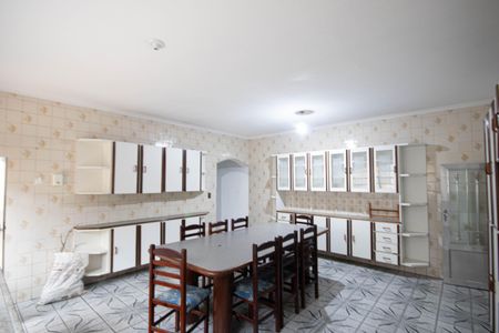 Casa para alugar com 180m², 2 quartos e 8 vagas Casa para alugar com 180m², 2 quartos e 8 vagasCozinha