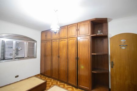 Quarto 1 de casa para alugar com 2 quartos, 180m² em Parque Novo Mundo, São Paulo