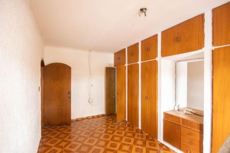 Casa para alugar com 180m², 2 quartos e 8 vagas Casa para alugar com 180m², 2 quartos e 8 vagasSuíte