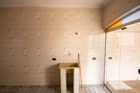 Casa para alugar com 180m², 2 quartos e 8 vagas Casa para alugar com 180m², 2 quartos e 8 vagasÁrea de Serviço