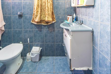 Casa à venda com 125m², 3 quartos e 3 vagasBanheiro do Quarto da Edícula