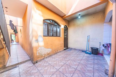 Casa à venda com 125m², 3 quartos e 3 vagasQuintal Fundos