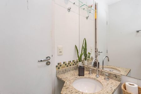 Apartamento à venda com 56m², 2 quartos e 1 vagaBanheiro Social